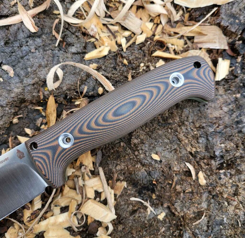 Reini Rossmann Bushcraft Beaver Messer Schrauben