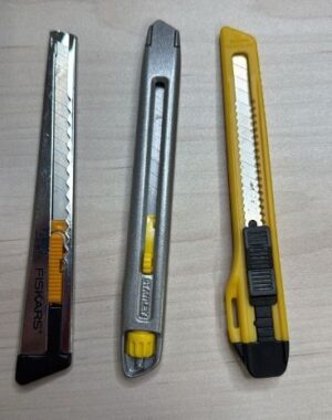 Flohmarktware: Set aus Teppichcuttern